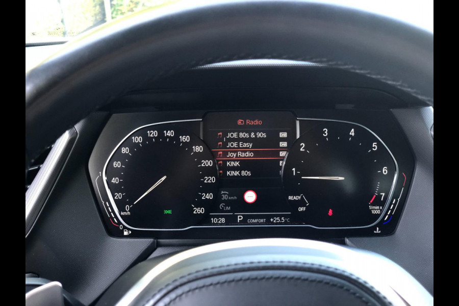 BMW 1-serie M135i xDrive High Executive 306 PK | Alcantara, 18'' M-Velgen, Navi, PDC, Cruise, M-Sport |