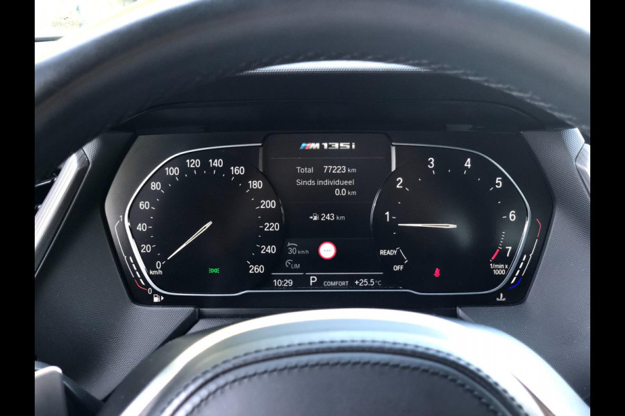 BMW 1-serie M135i xDrive High Executive 306 PK | Alcantara, 18'' M-Velgen, Navi, PDC, Cruise, M-Sport |
