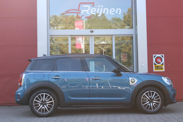 MINI Countryman 2.0 Cooper S E 220PK AUTOMAAT ALL4 JCW | JOHN COOPER WORKS INTERIEUR | COMFORT ACCESS | PANORAMISCH SCHUIF/KANTELDAK | ACHTERUITRIJ CAMERA | PARKEERSENSOREN VOOR EN ACHTER | STOEL VERWARMING | SPORTSTOELEN JOHN COOPER WORKS | ADAPTIEVE LED KOPLAMPEN | ADAPTIVE CRUISE CONTROL | DAB+ RADIO | KARMAN KARDON AUDIO SYSTEM | HEAD UP DISPLAY | NAVIGATIE | DRAADLOZE APPLE CARPLAY | JOHN COOPER WORKS TRIM METALLICM LAK | ALL SEASON BANDEN | DRAADLOZE TELEFOONLADER |
