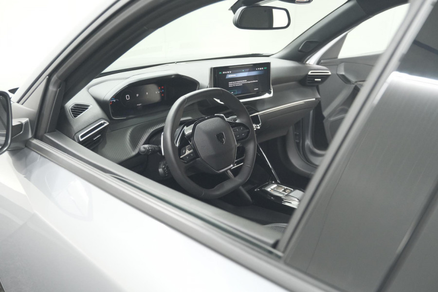 Peugeot 2008 PureTech 130 EAT8 Allure | Camera | Navigatie | Parkeersensoren | Apple Carplay