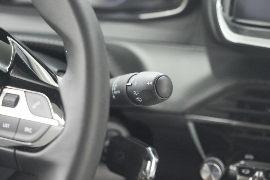 Peugeot 2008 PureTech 130 EAT8 Allure | Camera | Navigatie | Parkeersensoren | Apple Carplay
