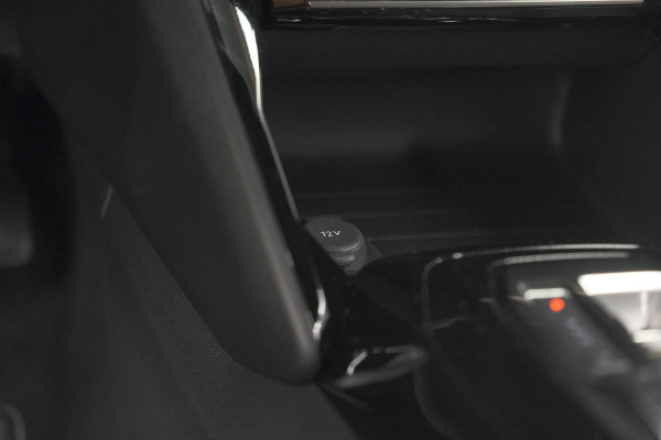 Peugeot 2008 PureTech 130 EAT8 Allure | Camera | Navigatie | Parkeersensoren | Apple Carplay