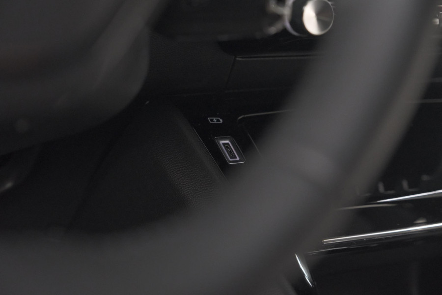 Peugeot 2008 PureTech 130 EAT8 Allure | Camera | Navigatie | Parkeersensoren | Apple Carplay