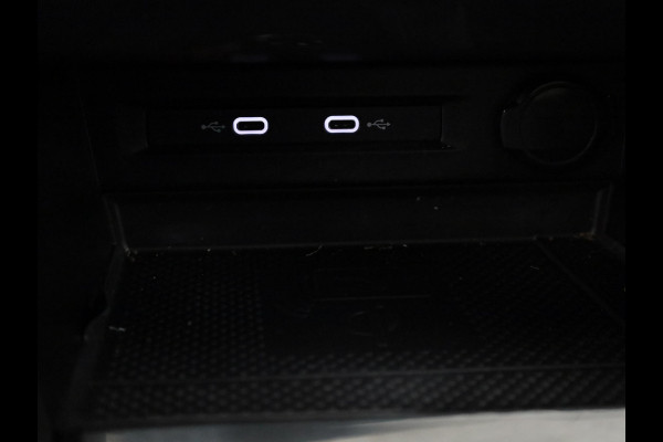 Seat Tarraco 1.4 TSI e-Hybrid PHEV Xcellence 245 pk Automaat (DSG) | Navigatie | Panoramadak | Elektr. trekhaak | Parkeersensoren (Park assist) | Rondomzicht camera | Stoelverwarming v/a | Lederen bekleding |