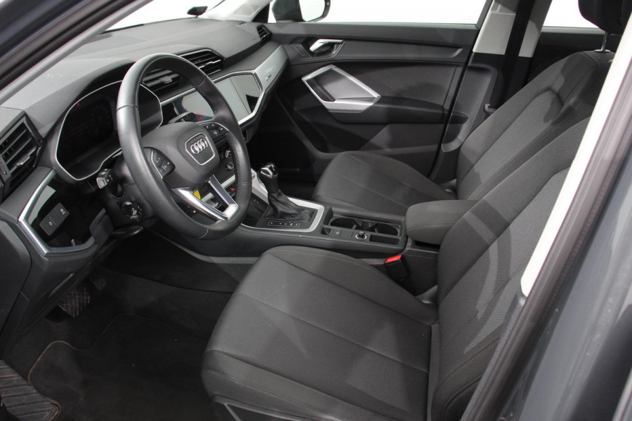 Audi Q3 35 TFSI 150pk Advanced S-Tronic | Navigatie | Apple Carplay/Android Auto | Climate Control | Parkeer sensoren | Adaptive Cruise Control | Led | Digitale Cockpit