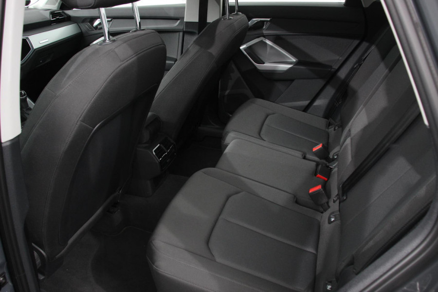 Audi Q3 35 TFSI 150pk Advanced S-Tronic | Navigatie | Apple Carplay/Android Auto | Climate Control | Parkeer sensoren | Adaptive Cruise Control | Led | Digitale Cockpit