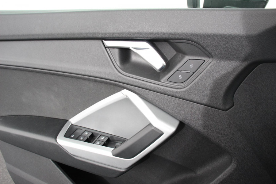 Audi Q3 35 TFSI 150pk Advanced S-Tronic | Navigatie | Apple Carplay/Android Auto | Climate Control | Parkeer sensoren | Adaptive Cruise Control | Led | Digitale Cockpit