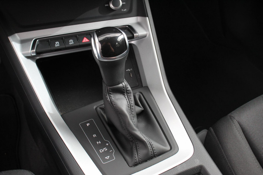 Audi Q3 35 TFSI 150pk Advanced S-Tronic | Navigatie | Apple Carplay/Android Auto | Climate Control | Parkeer sensoren | Adaptive Cruise Control | Led | Digitale Cockpit