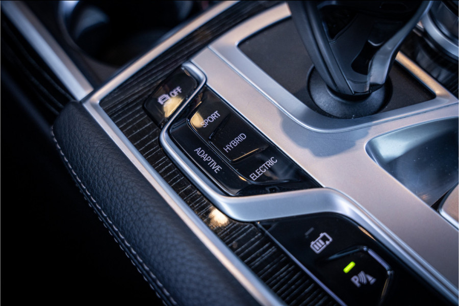 BMW 7 Serie 745e - M Sport | Panorama | H&K | Massage | 360 Camera