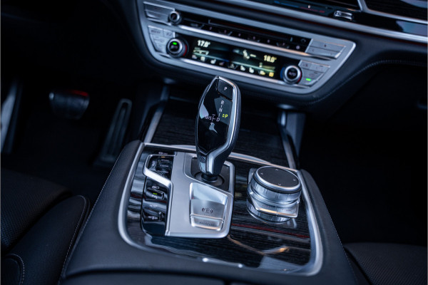 BMW 7 Serie 745e - M Sport | Panorama | H&K | Massage | 360 Camera