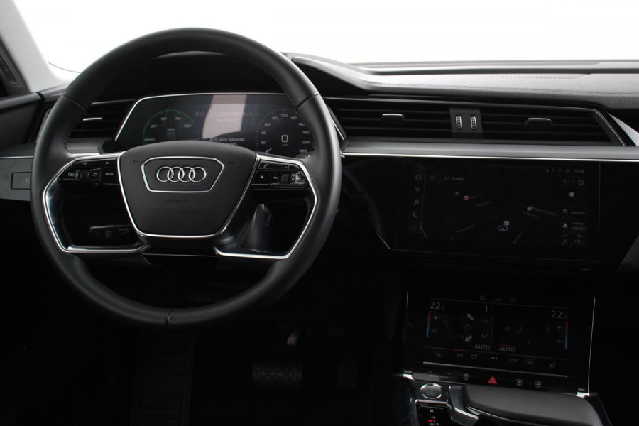 Audi e-tron e-tron 55 quattro Navigatie Climate Control 4 zone's Leder Virtuele Cockpit Cruise control adaptief Camera Parkeer sensoren Lichtmetalen Velgen 19"