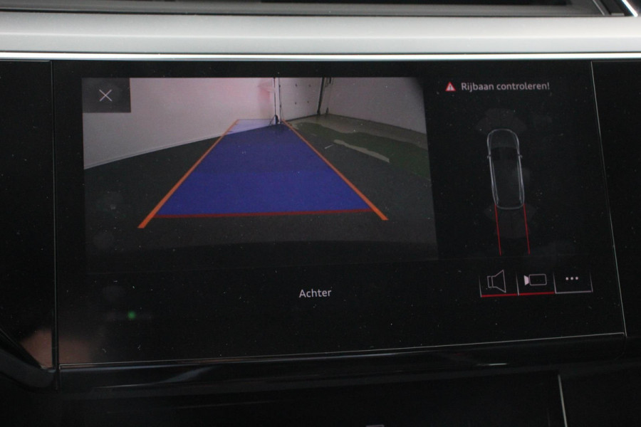 Audi e-tron e-tron 55 quattro Navigatie Climate Control 4 zone's Leder Virtuele Cockpit Cruise control adaptief Camera Parkeer sensoren Lichtmetalen Velgen 19"