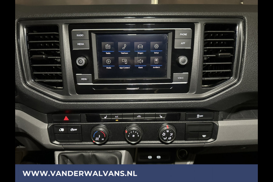 Volkswagen Crafter 2.0 TDI 141pk L3H2 (oude L2H1) Euro6 Airco | Camera | Bijrijdersbank | Apple carplay Android auto, stoelverwarming, 3000kg trekvermogen