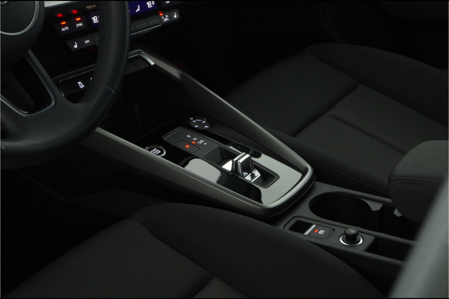 Audi A3 Sportback 30 TFSI Pro Line > Stoelverwarming/Cruise/Apple Carplay/Android Auto...