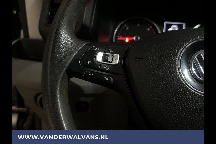 Volkswagen Crafter 2.0 TDI 140pk L3H3 (oude L2H2) Euro6 Airco | Camera | Cruisecontrol | Apple Carplay | bijrijdersbank android auto, chauffeursstoel,