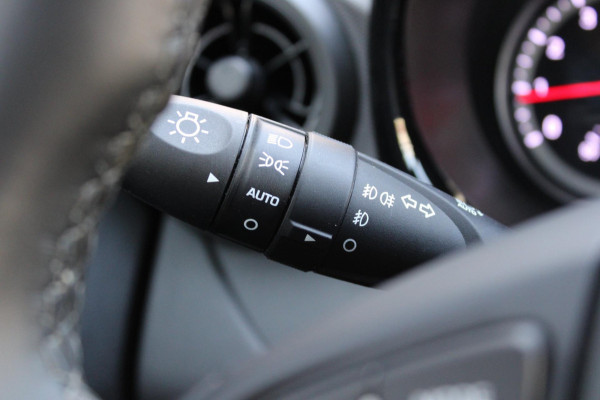 Hyundai 1.0 Comfort Smart 5-zits Automaat Airco Navi Camera