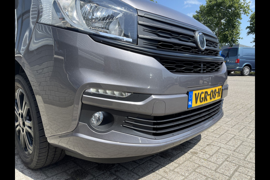 Fiat Talento 2.0 MultiJet 145pk L2H1 Business Pro DC 5 persoons / vaste prijs rijklaar € 20.950 ex btw / lease vanaf € 342 / airco / cruise / camera / trekhaak / grijs metallic / euro 6 / bpm vrij
