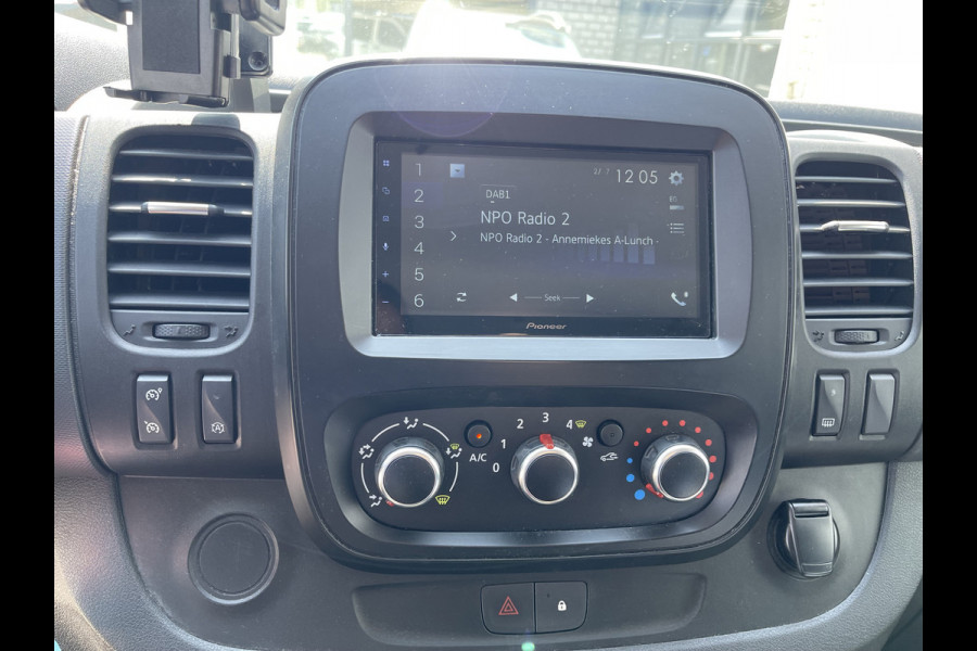 Fiat Talento 2.0 MultiJet 145pk L2H1 Business Pro DC 5 persoons / vaste prijs rijklaar € 20.950 ex btw / lease vanaf € 342 / airco / cruise / camera / trekhaak / grijs metallic / euro 6 / bpm vrij