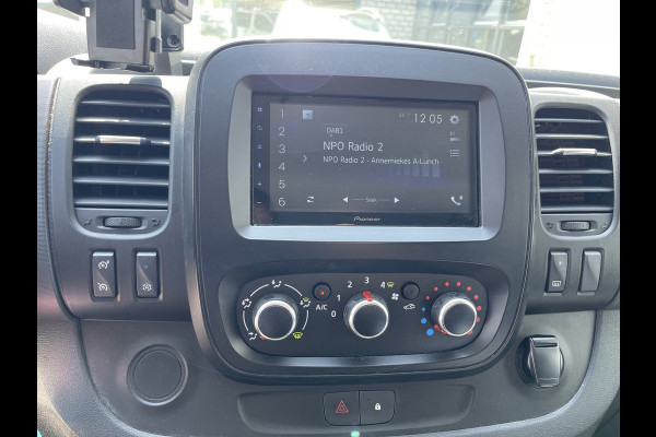 Fiat Talento 2.0 MultiJet 145pk L2H1 Business Pro DC 5 persoons / vaste prijs rijklaar € 20.950 ex btw / lease vanaf € 342 / airco / cruise / camera / trekhaak / grijs metallic / euro 6 / bpm vrij