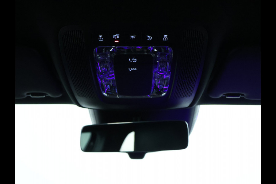 Mercedes-Benz A-Klasse 250 e AMG Line | AMG Line Advanced Plus | Night Pakket | Trekhaak | Sfeerverlichting | Stuur en Stoelverwarming | Inclusief 24 maanden MB Certified garantie voor Europa.