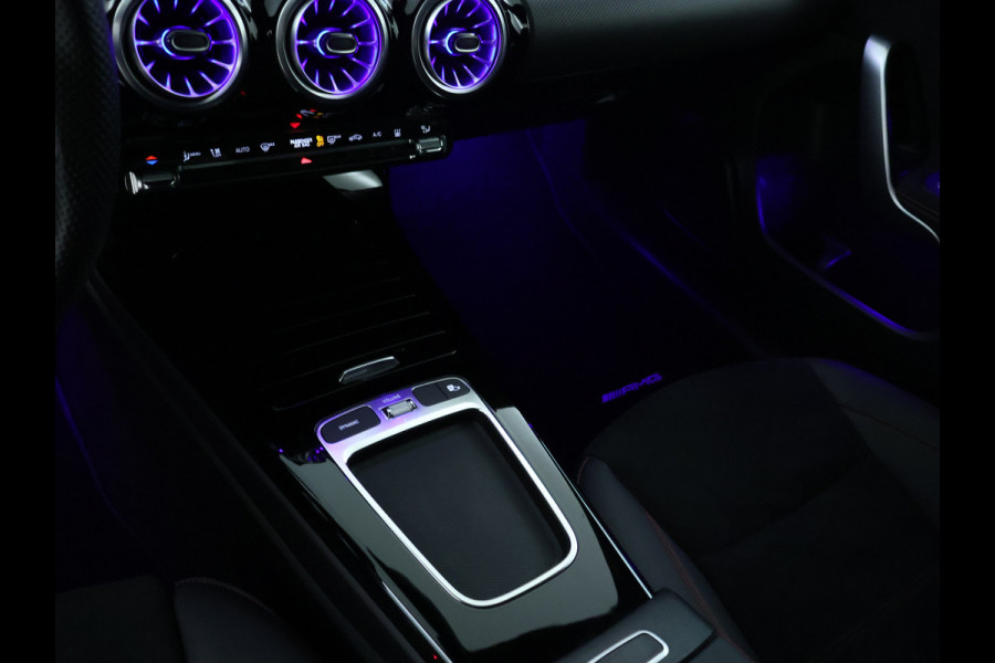 Mercedes-Benz A-Klasse 250 e AMG Line | AMG Line Advanced Plus | Night Pakket | Trekhaak | Sfeerverlichting | Stuur en Stoelverwarming | Inclusief 24 maanden MB Certified garantie voor Europa.
