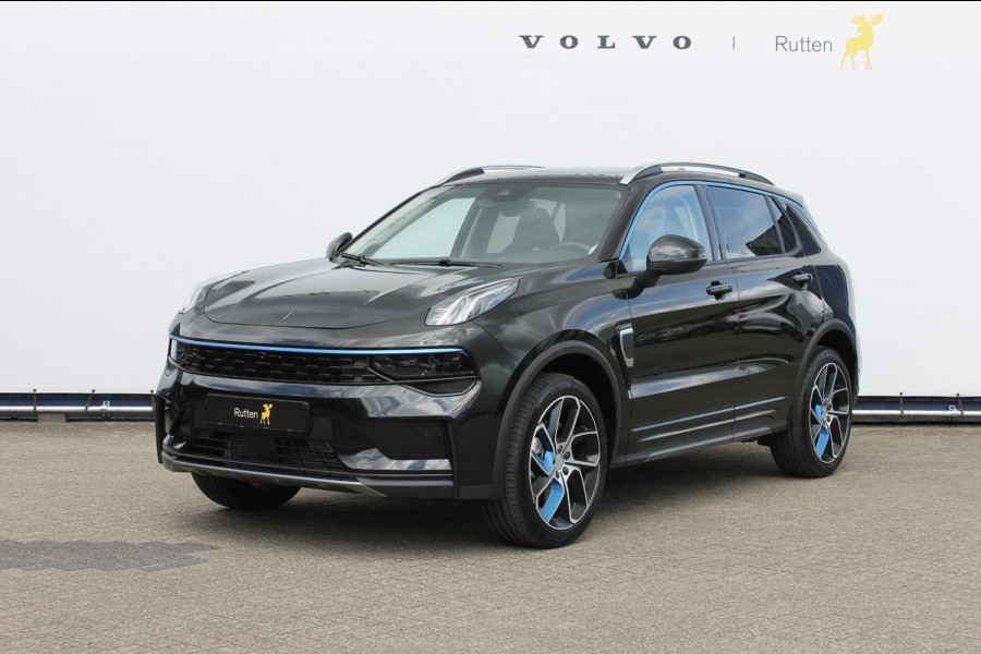 Lynk & Co 01 261PK Automaat Adaptieve Cruise Control / Elektrisch verstelbare voorstoelen / BLIS / Stoelverwarming / Climate Control / Parkeersensoren met 360 gradencamera / Regensensor