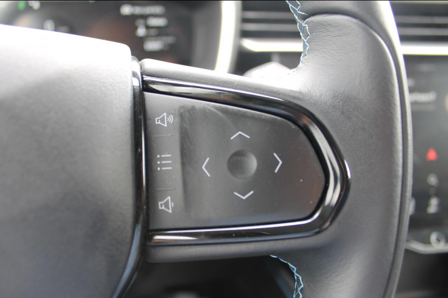 Lynk & Co 01 261PK Automaat Adaptieve Cruise Control / Elektrisch verstelbare voorstoelen / BLIS / Stoelverwarming / Climate Control / Parkeersensoren met 360 gradencamera / Regensensor