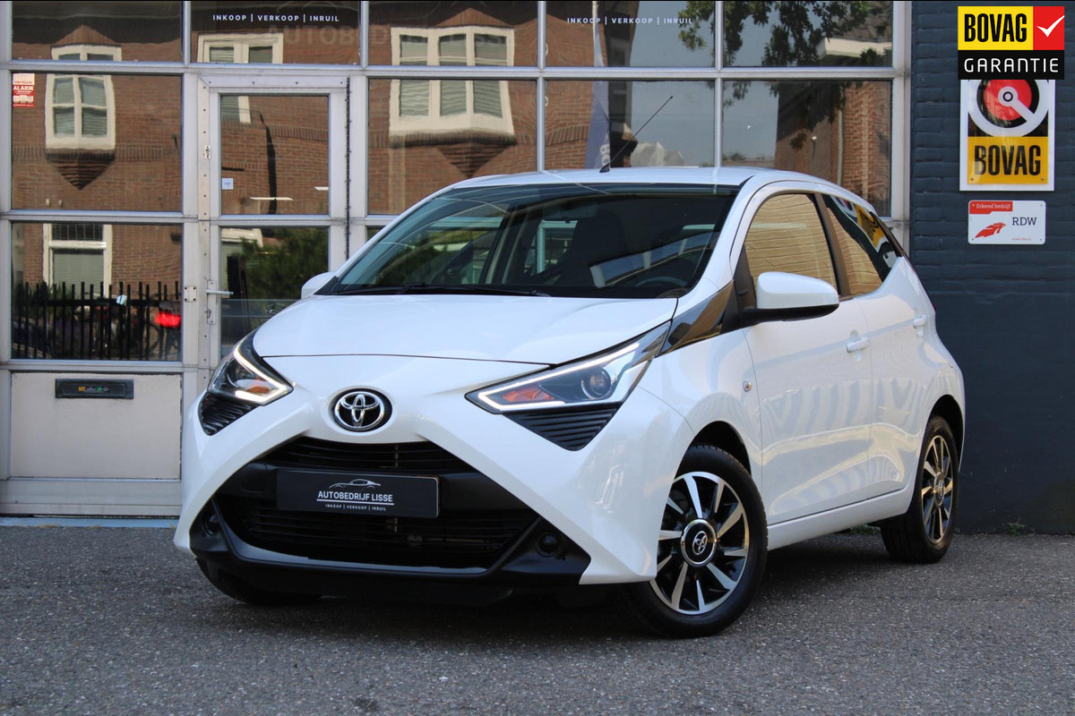 Toyota Aygo 1.0 VVT-i x-play Automaat Airco Camera Carplay Toyota Aygo 1.0 VVT-i x-play Automaat Airco Camera Carplay