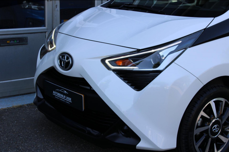 Toyota Aygo 1.0 VVT-i x-play Automaat Airco Camera Carplay