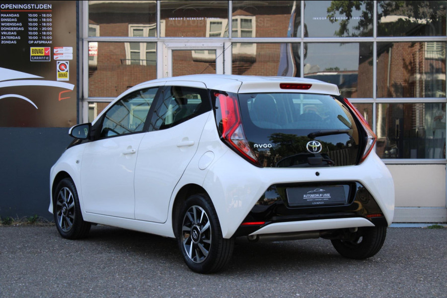 Toyota Aygo 1.0 VVT-i x-play Automaat Airco Camera Carplay