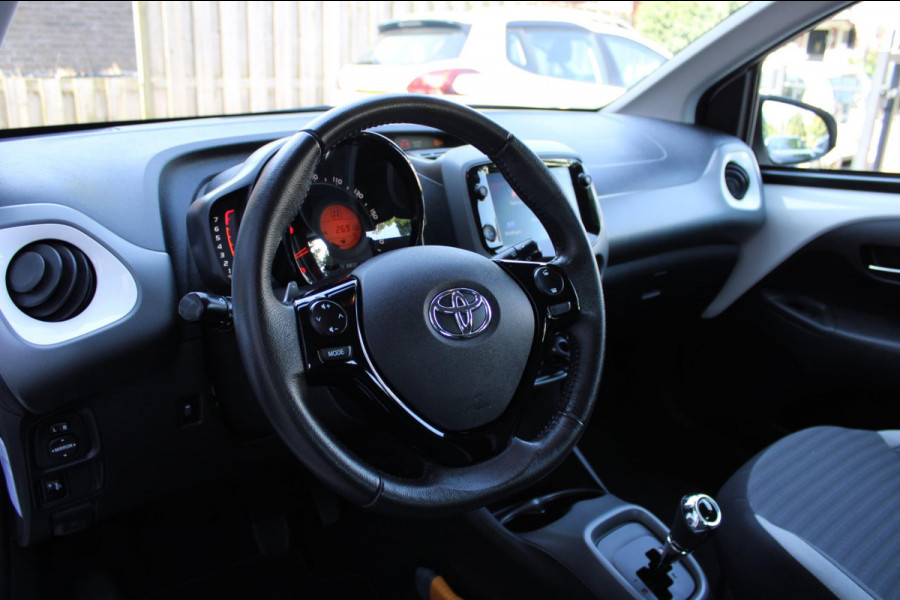 Toyota Aygo 1.0 VVT-i x-play Automaat Airco Camera Carplay