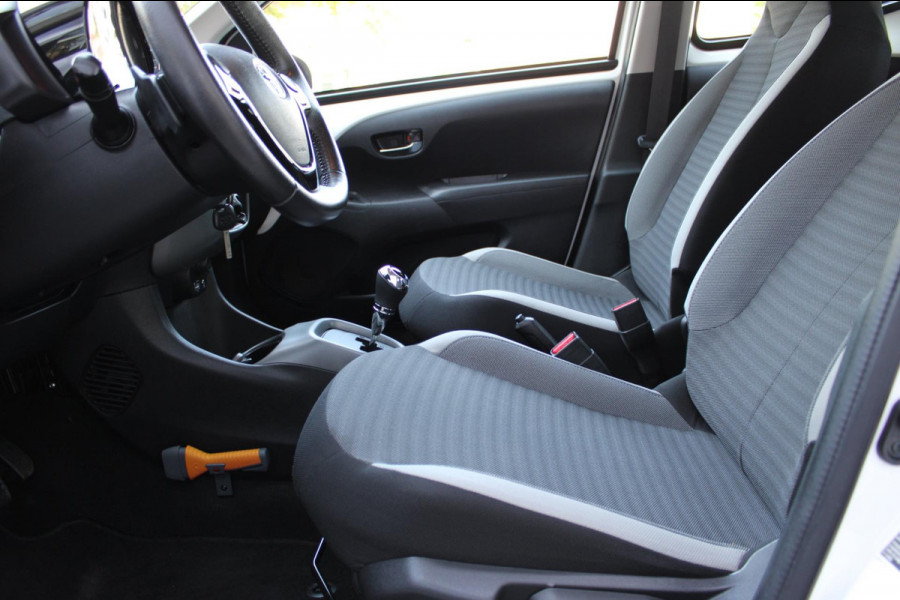 Toyota Aygo 1.0 VVT-i x-play Automaat Airco Camera Carplay