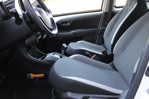Toyota Aygo 1.0 VVT-i x-play Automaat Airco Camera Carplay