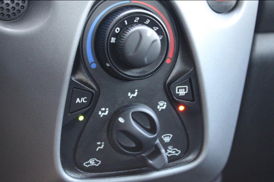 Toyota Aygo 1.0 VVT-i x-play Automaat Airco Camera Carplay