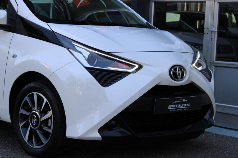 Toyota Aygo 1.0 VVT-i x-play Automaat Airco Camera Carplay