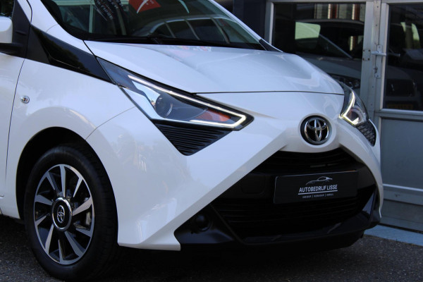 Toyota Aygo 1.0 VVT-i x-play Automaat Airco Camera Carplay