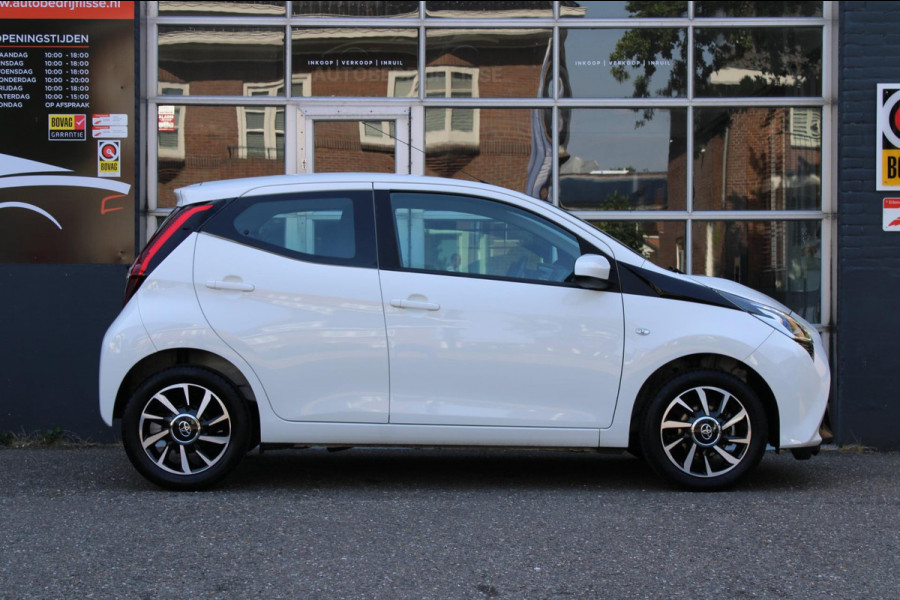 Toyota Aygo 1.0 VVT-i x-play Automaat Airco Camera Carplay