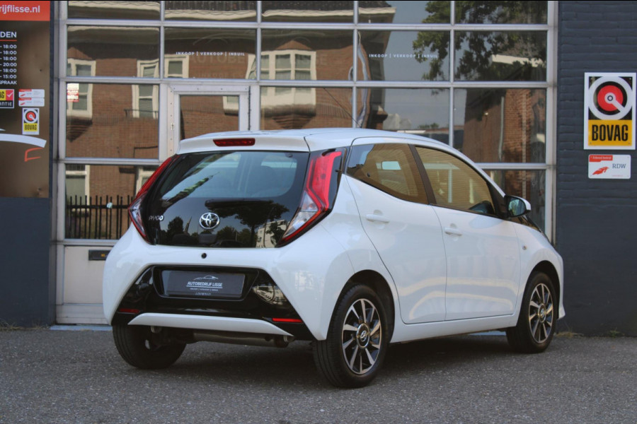 Toyota Aygo 1.0 VVT-i x-play Automaat Airco Camera Carplay