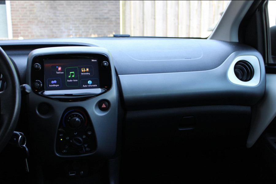 Toyota Aygo 1.0 VVT-i x-play Automaat Airco Camera Carplay