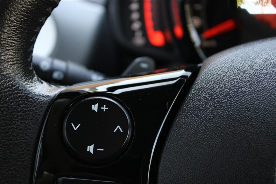 Toyota Aygo 1.0 VVT-i x-play Automaat Airco Camera Carplay