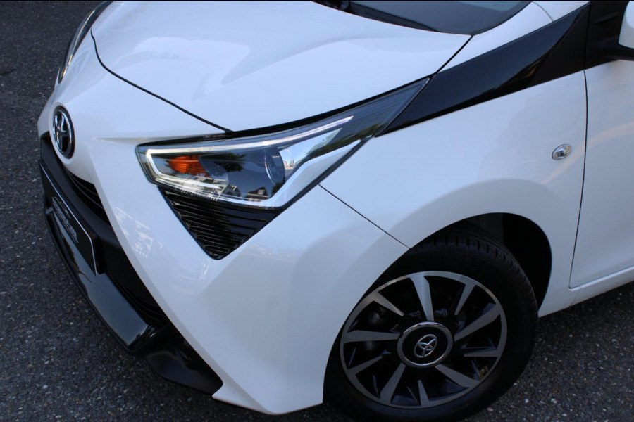Toyota Aygo 1.0 VVT-i x-play Automaat Airco Camera Carplay