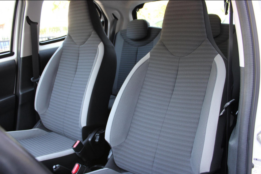 Toyota Aygo 1.0 VVT-i x-play Automaat Airco Camera Carplay
