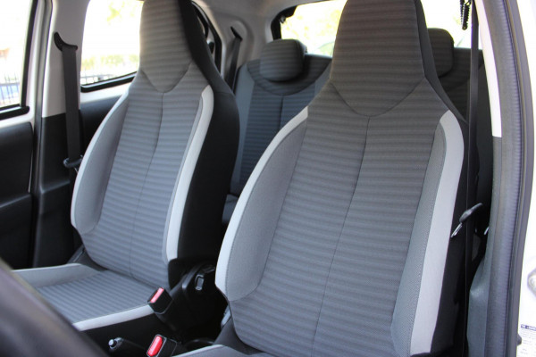 Toyota Aygo 1.0 VVT-i x-play Automaat Airco Camera Carplay