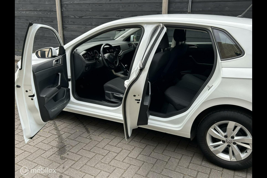 Volkswagen Polo 1.0 TSI 95 PK Comfortline Clima / carplay / camera / ad.cruise / pdc / 64.711KM!!!