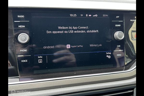Volkswagen Polo 1.0 TSI 95 PK Comfortline Clima / carplay / camera / ad.cruise / pdc / 64.711KM!!!