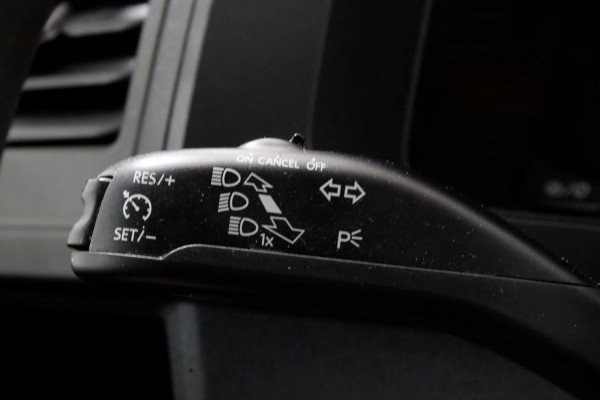 Volkswagen Transporter T6 2.0 TSI L1H1 Benzine DSG-Automaat Comfortline Achterklep 01-2020