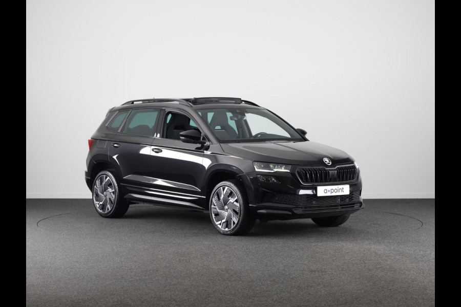 Škoda Karoq 1.5 TSI ACT Business Edition Plus 150 pk Automaat (DSG) | Verlengde garantie | Navigatie | Panoramadak | Parkeersensoren | Achteruitrijcamera | Adaptieve cruise control |