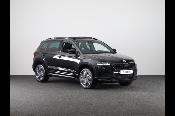 Škoda Karoq 1.5 TSI ACT Business Edition Plus 150 pk Automaat (DSG) | Verlengde garantie | Navigatie | Panoramadak | Parkeersensoren | Achteruitrijcamera | Adaptieve cruise control |
