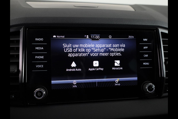 Škoda Karoq 1.5 TSI ACT Business Edition Plus 150 pk Automaat (DSG) | Verlengde garantie | Navigatie | Panoramadak | Parkeersensoren | Achteruitrijcamera | Adaptieve cruise control |