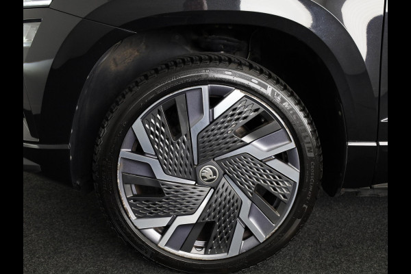 Škoda Karoq 1.5 TSI ACT Business Edition Plus 150 pk Automaat (DSG) | Verlengde garantie | Navigatie | Panoramadak | Parkeersensoren | Achteruitrijcamera | Adaptieve cruise control |